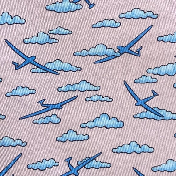 100% REAL HERMES TIE ~ PINK FUN BLUE GLIDER PLANES AIRPLANES FLYING IN CLOUDS XL - Picture 1 of 5
